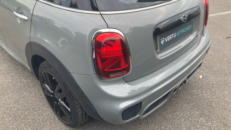 MINI Hatchback 2.0 Cooper S Sport II 5dr Petrol Hatchback